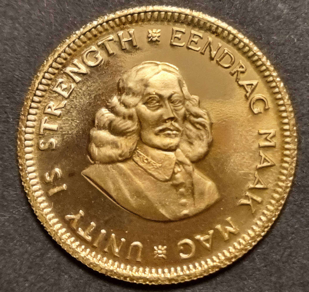 1975 South Africa 1 Rand Gold Coin  Rare Collectors Piece