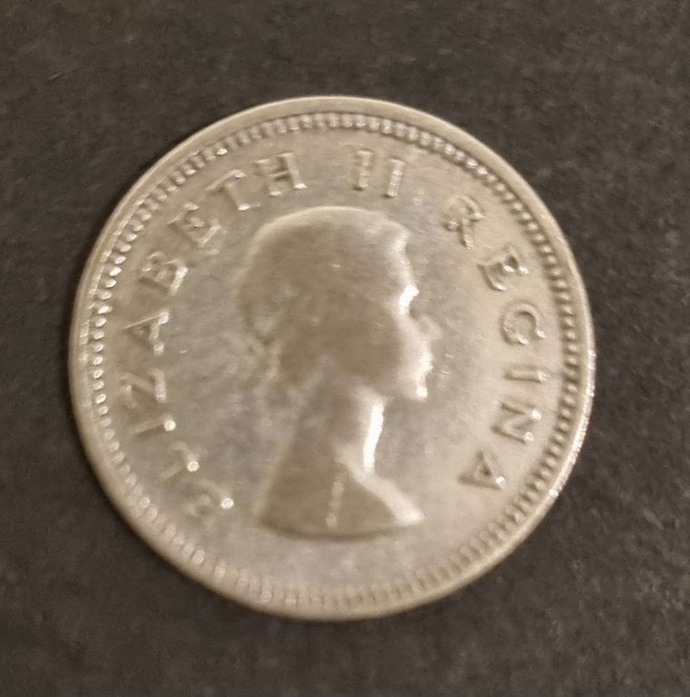 1957 Queen Elizabeth II - 3 Pence coin