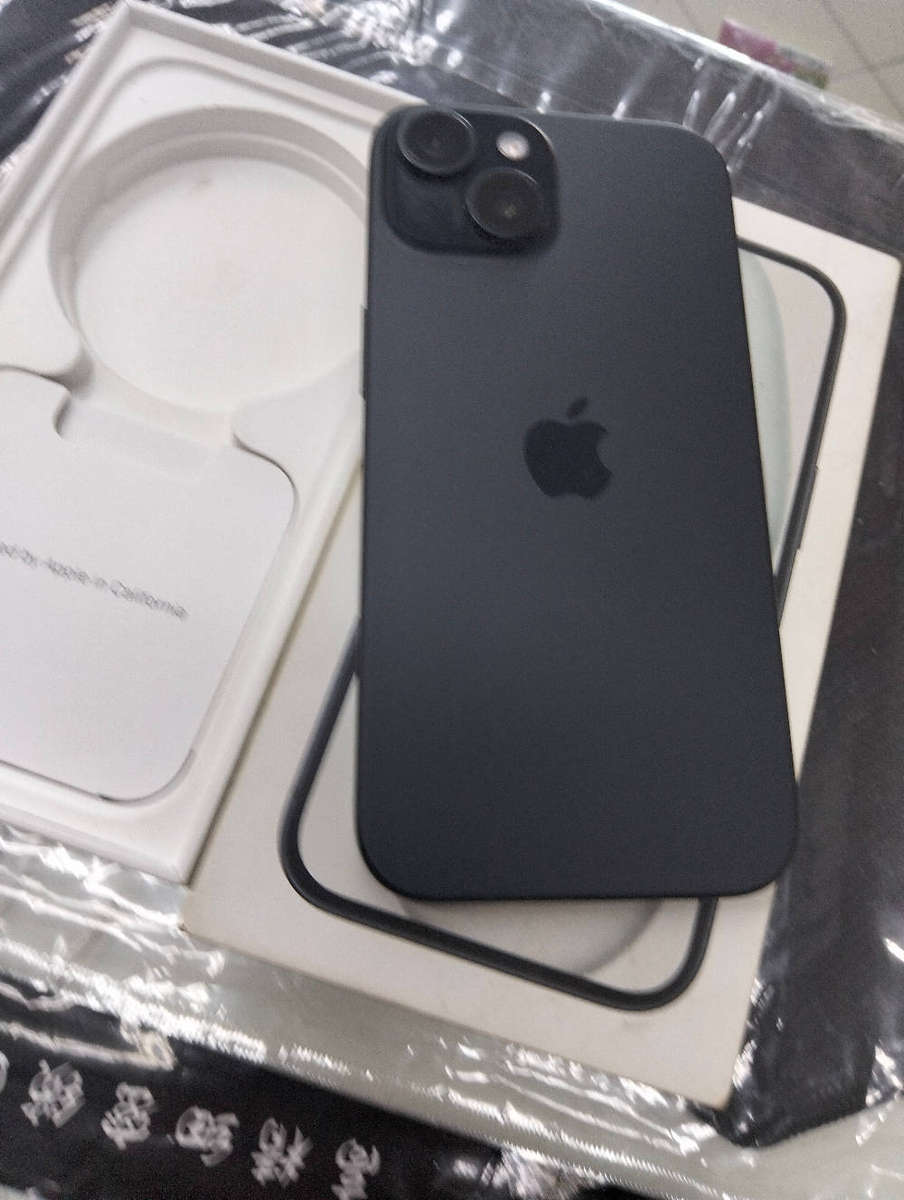 iPhone 15 128GB Smartphone