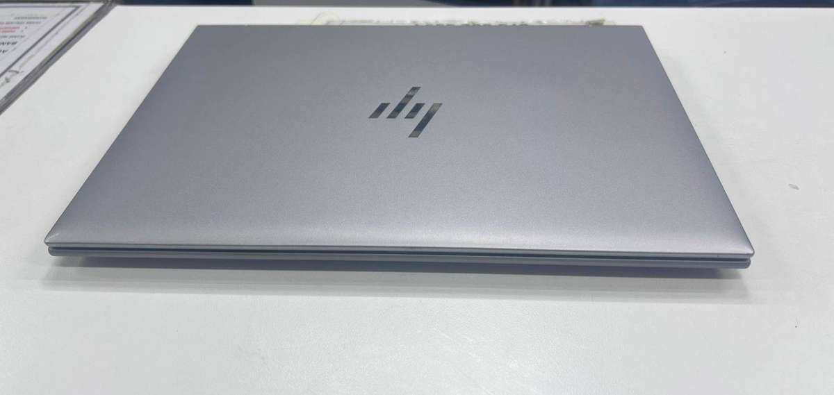 HP ZBOOK FIREFLY 14 INCH G10 MOBILE WORKSTATION I7 12TH GEN 512SSD/16GB RAM