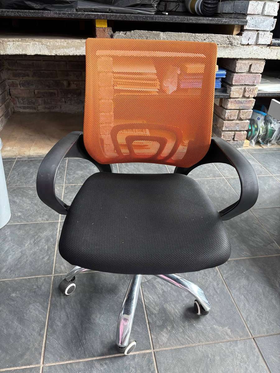 Student / office chair - Orange & Black