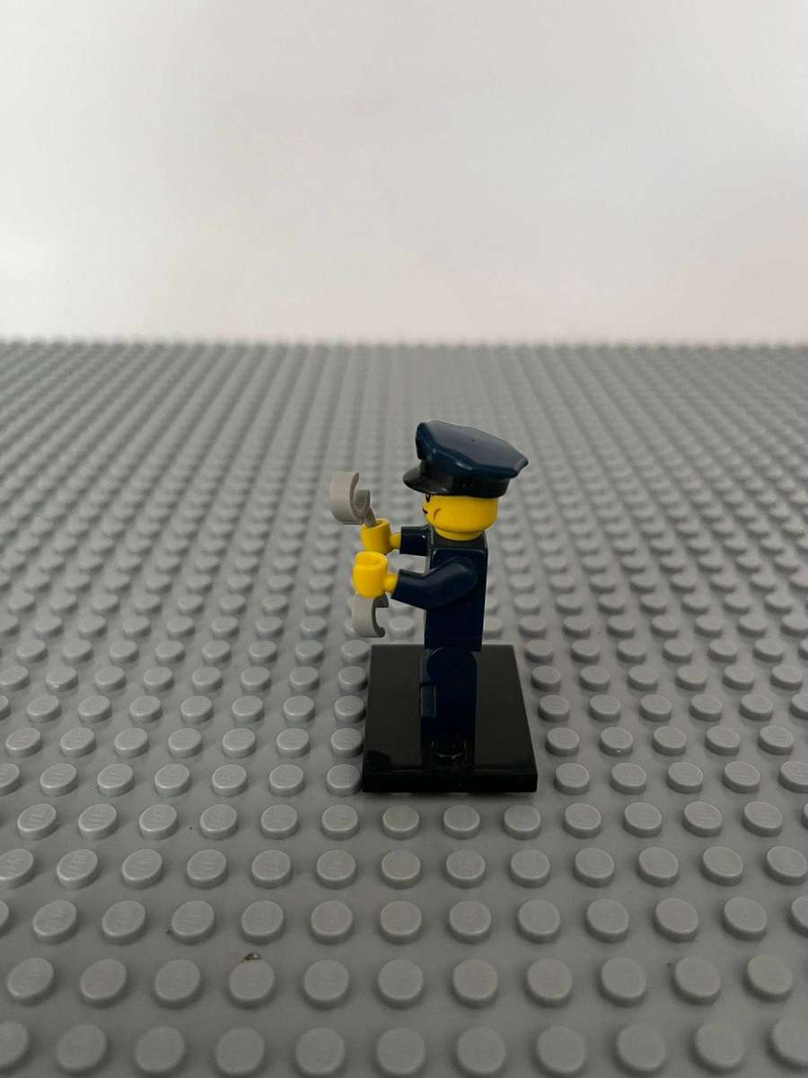 LEGO MINI FIGURES - Series 9 no.6 NYC Police