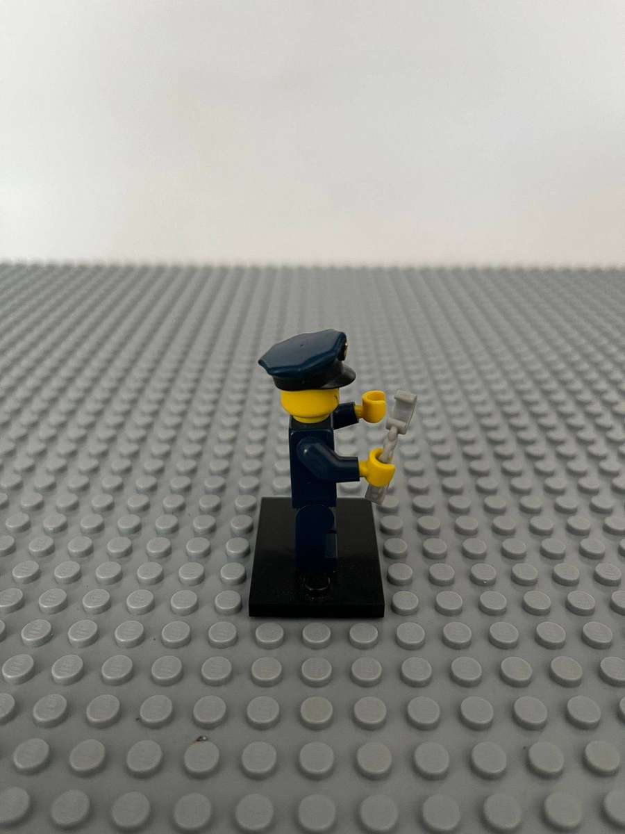 LEGO MINI FIGURES - Series 9 no.6 NYC Police
