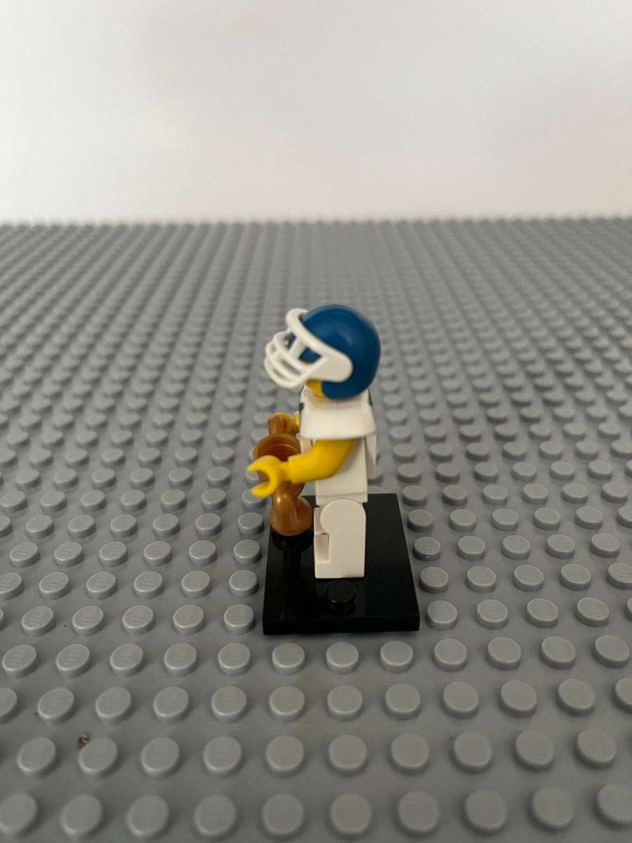 LEGO MINI FIGURES - Series 8 no.5 Football Player