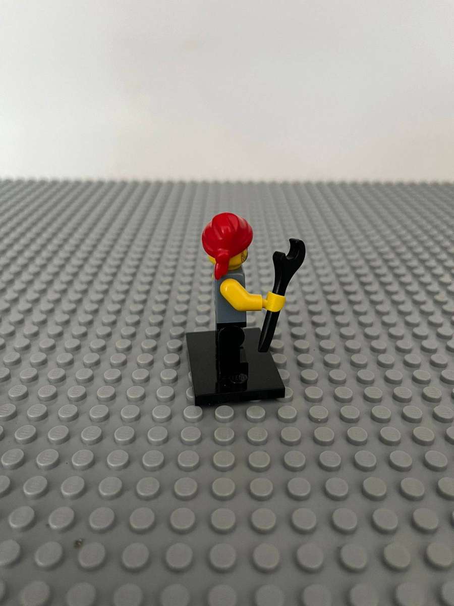 LEGO MINI FIGURES - Series 10 no. 16 Mechanic