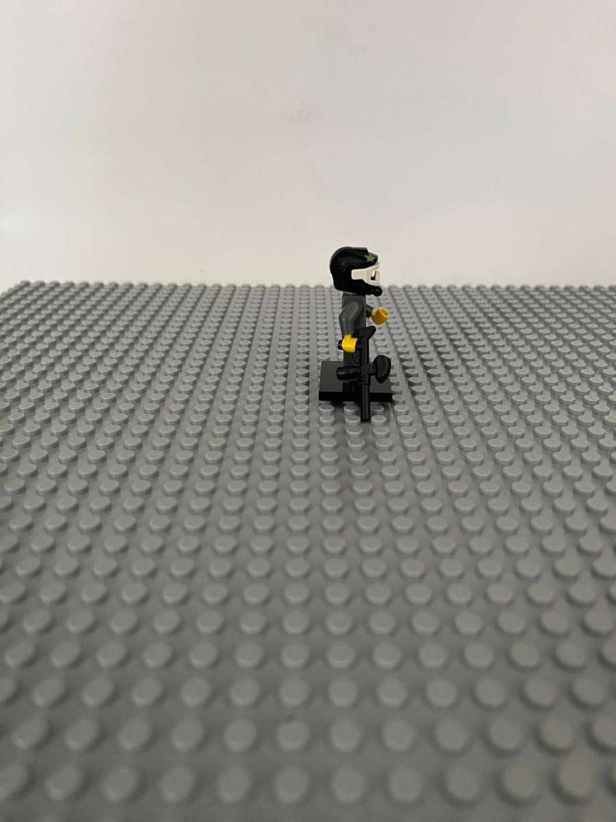 LEGO MINI FIGURES - Series 10 Paint Baller