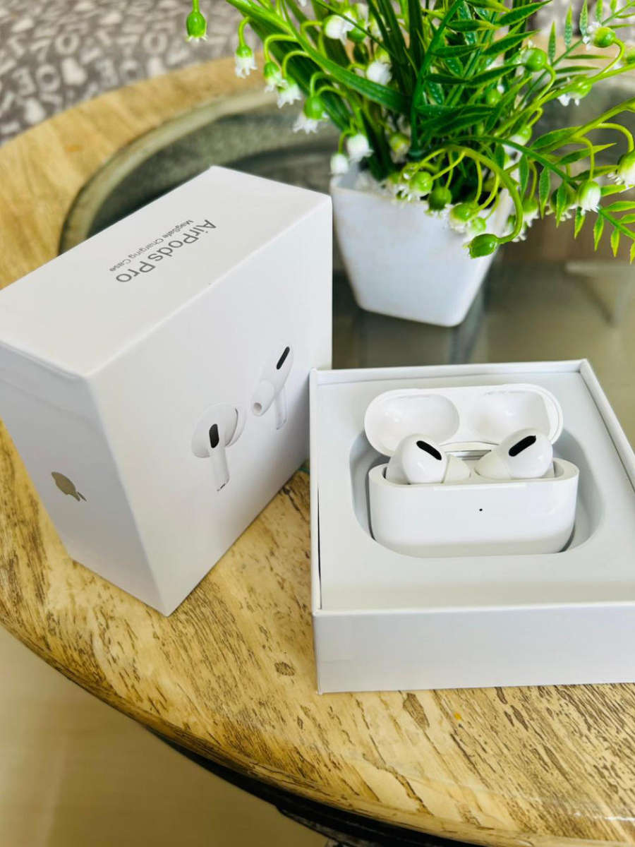 Apple AirPods Pro (1st Generation) - in great condition and working perfectly.