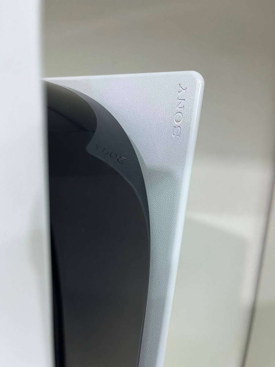  PS5 DISC EDITION + 2 DUALSENSE CONTROLLERS 