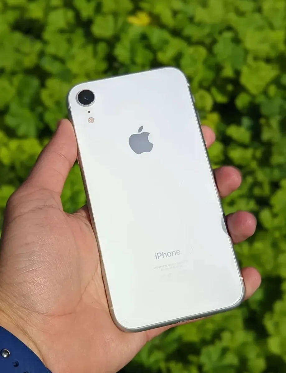 Brand new iPhone XR 64GB