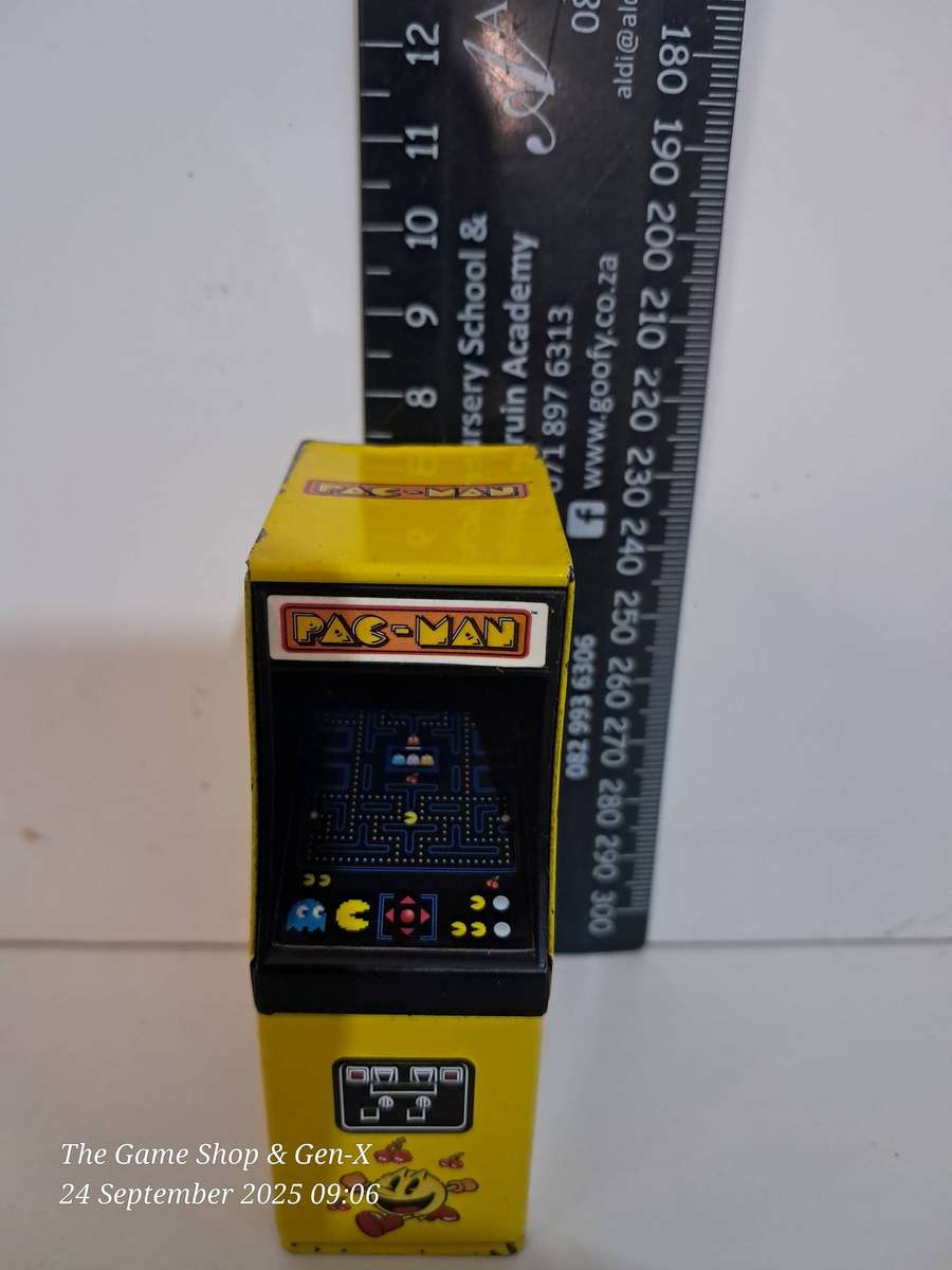 Colletible Pac-man Arcade Game Candy Tin Container