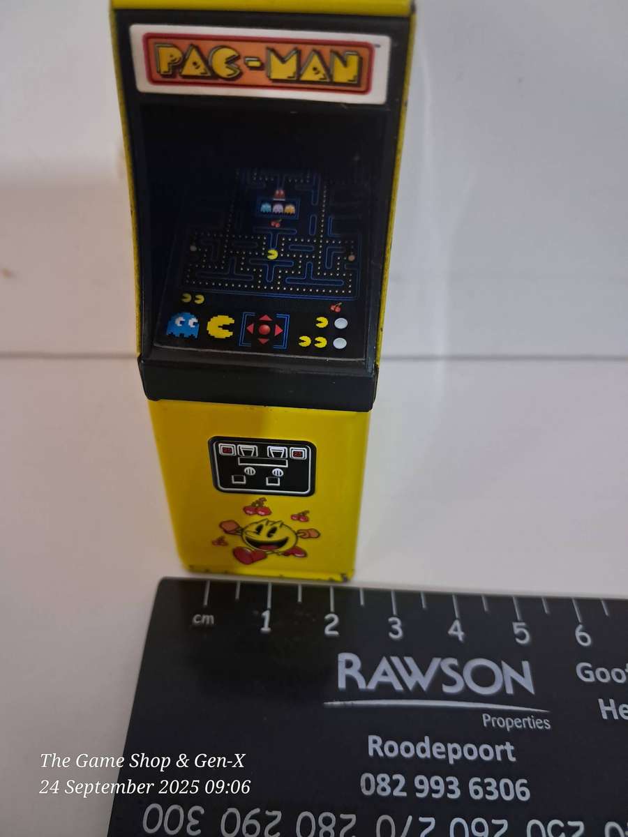 Colletible Pac-man Arcade Game Candy Tin Container