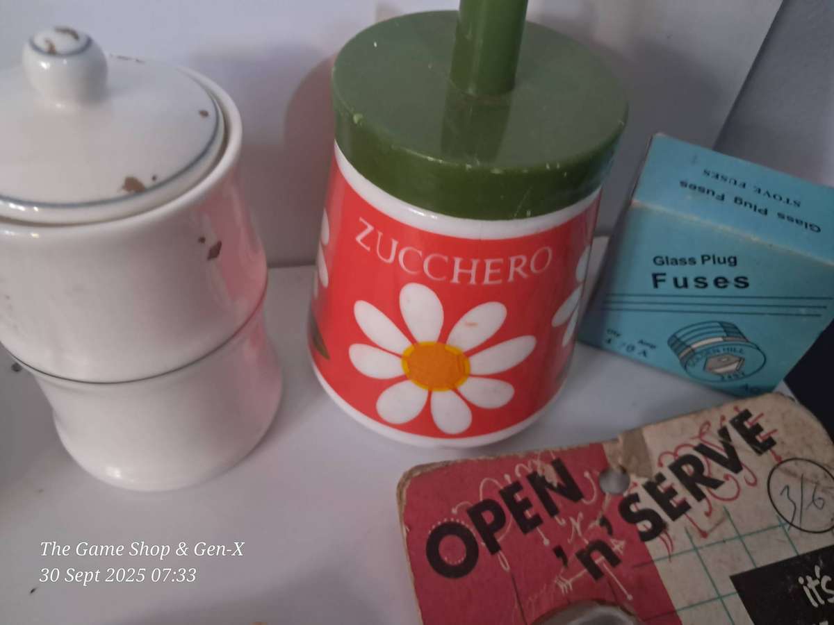 Job lot of small antiques/Vintage Items