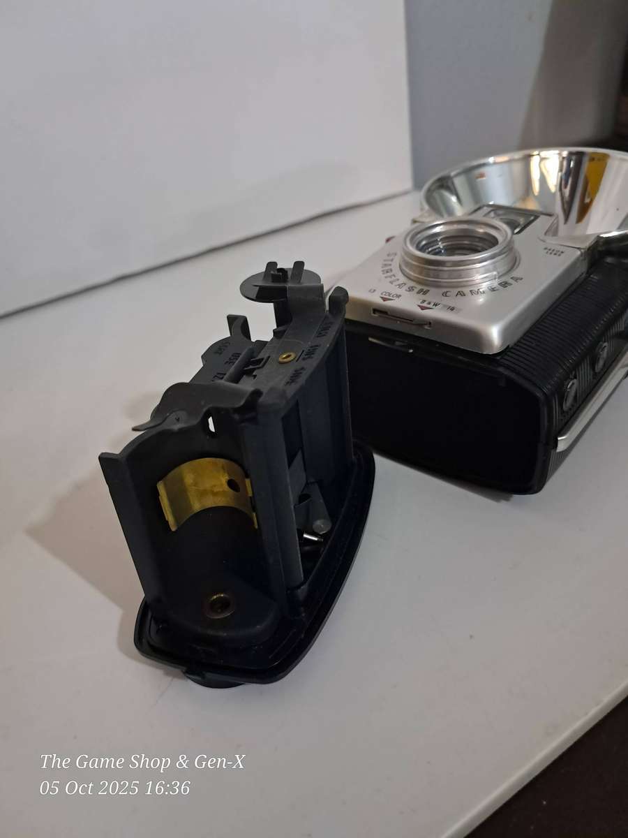 Vintage Brownie Starflash Camera