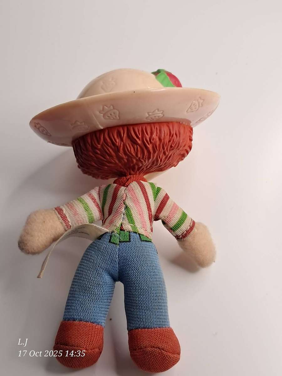 PS2 Strawberry shortcake Game & the doll