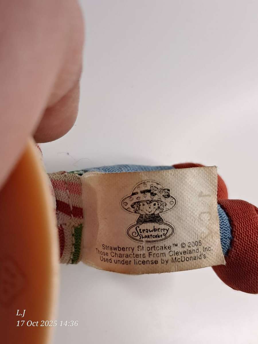 PS2 Strawberry shortcake Game & the doll