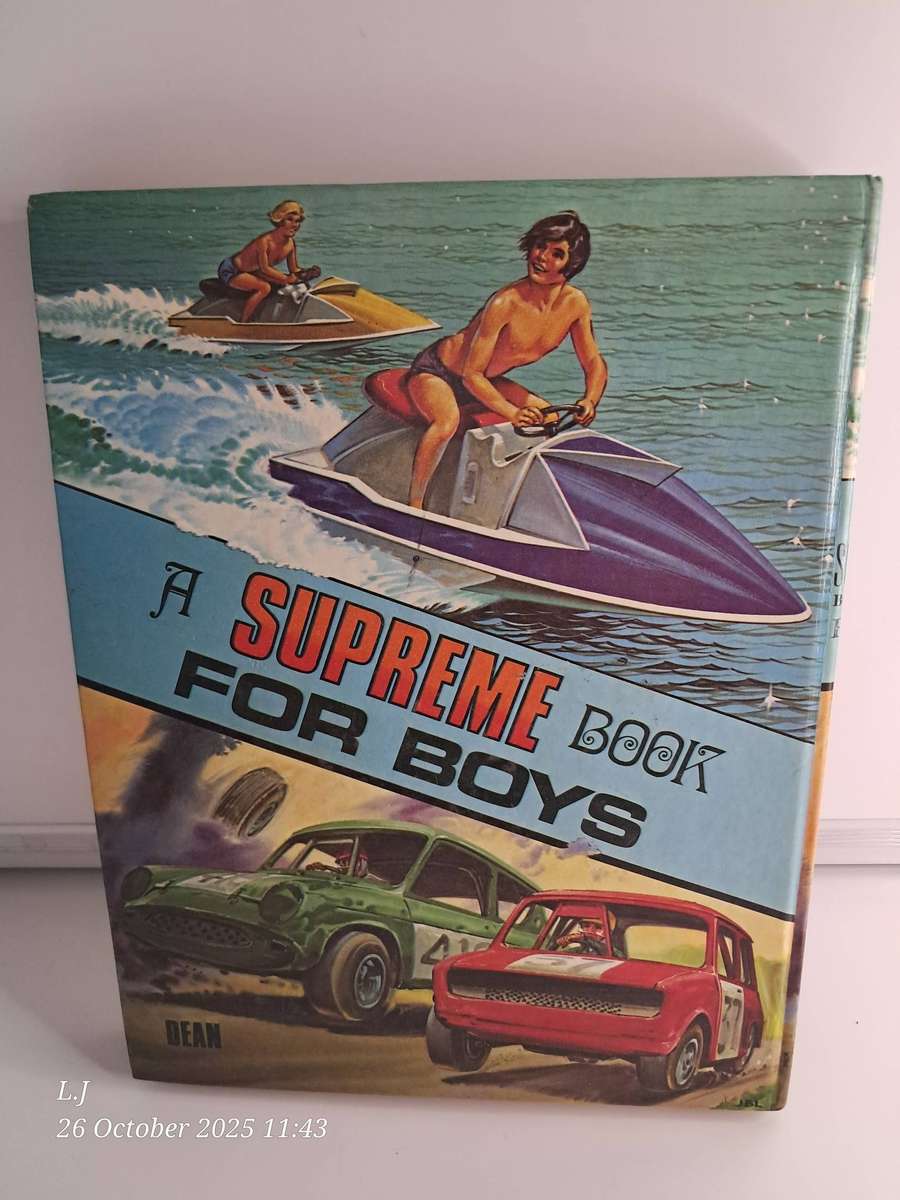 Book: A Supreme book for Boys (1973)