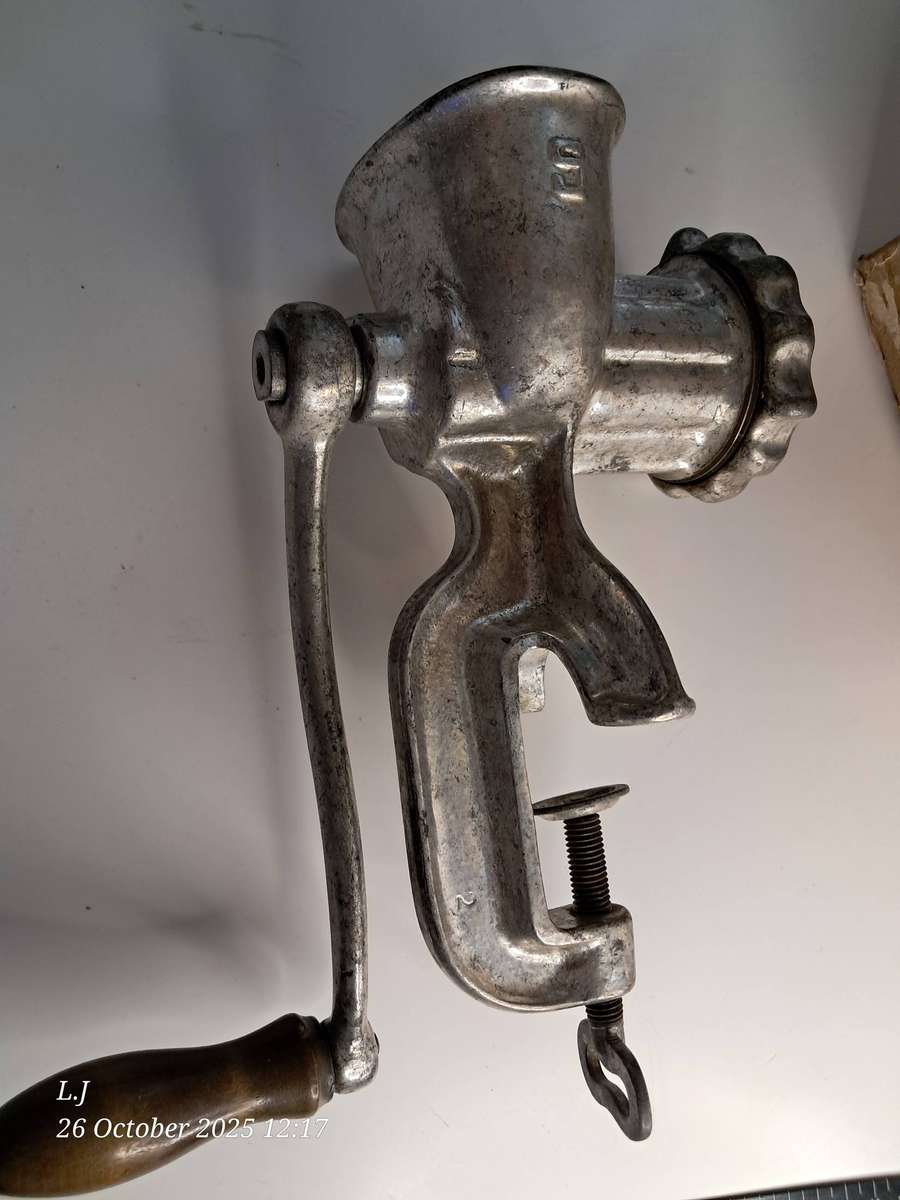 Vintage meat Chopper Domestic Nr 5