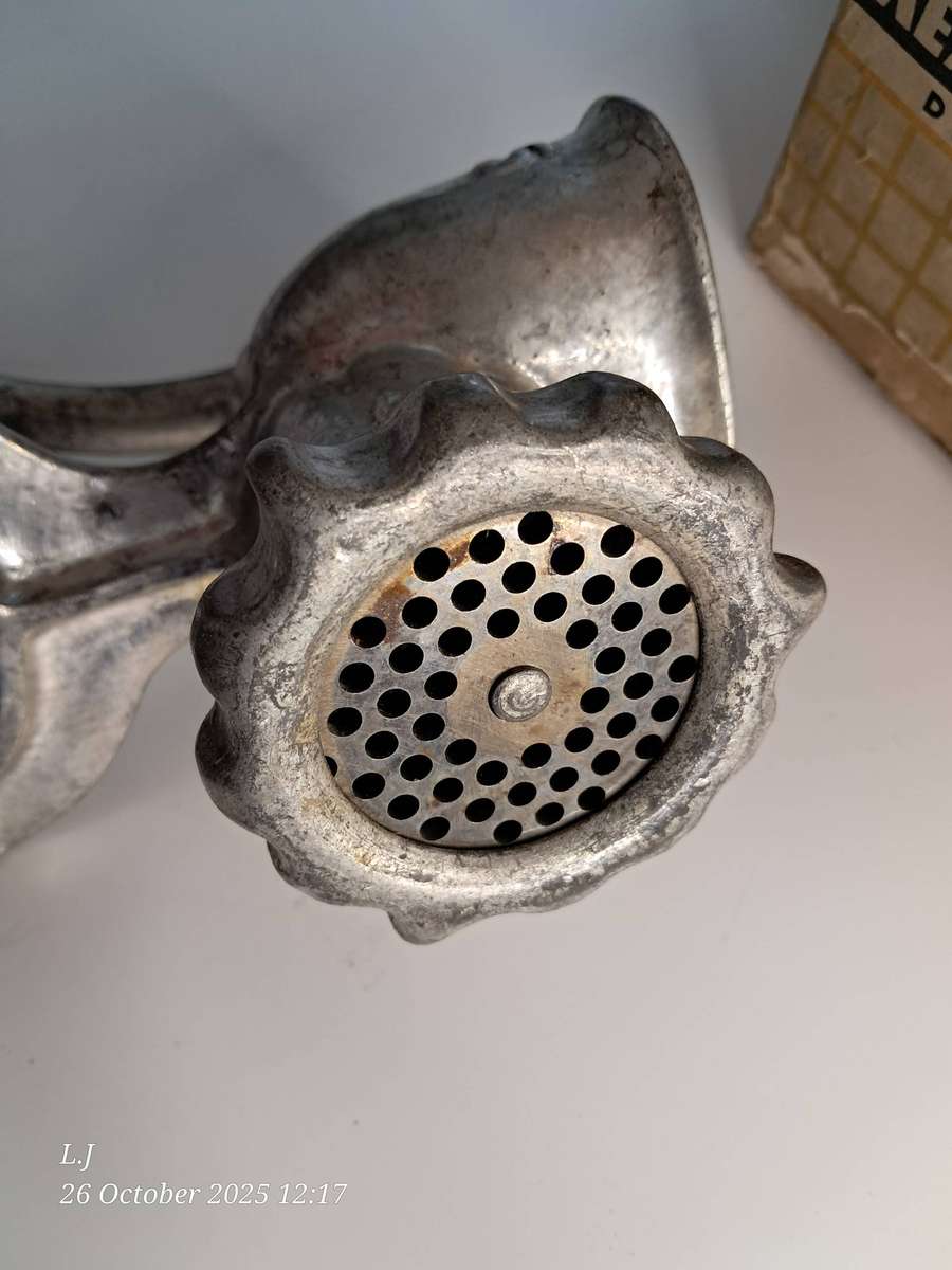 Vintage meat Chopper Domestic Nr 5