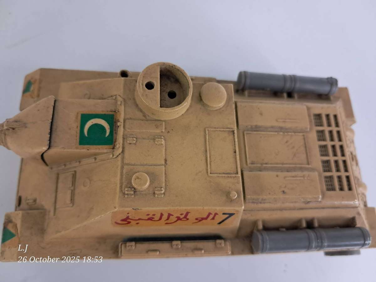 Collectible Die-Cast model of a Soviet SU-100 Tank destroyer