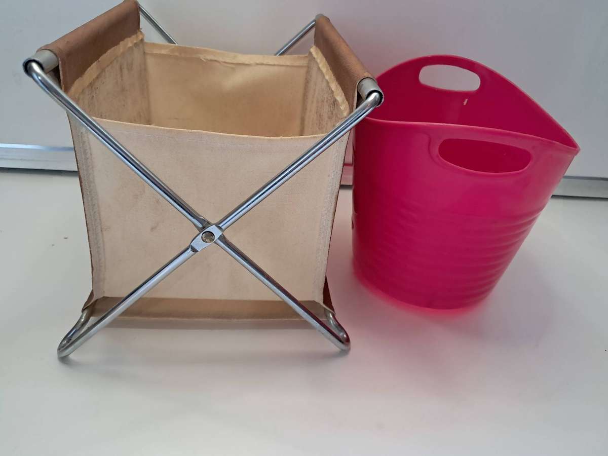 2 x storage baskets