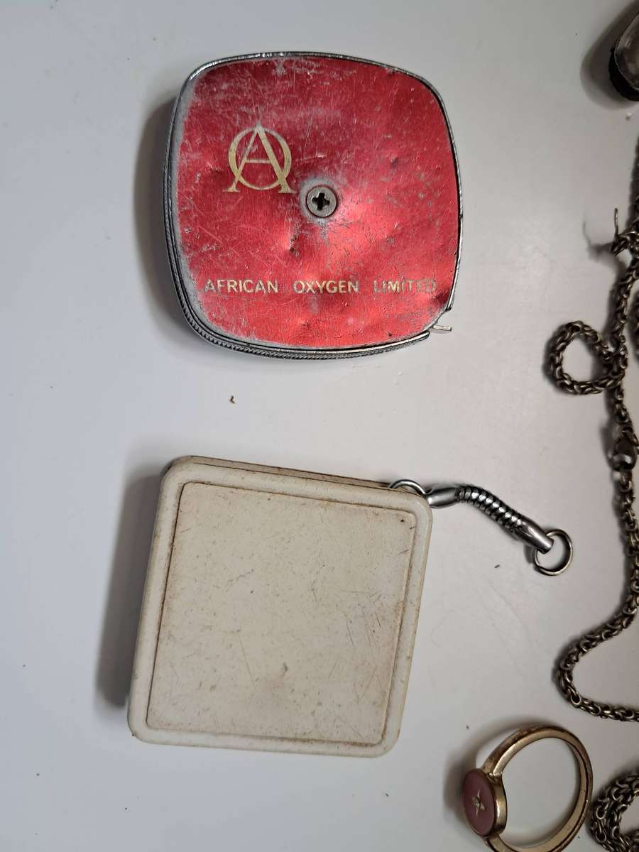 Job-lot costume jewellery & other odds and ends