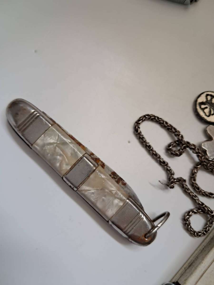 Job-lot costume jewellery & other odds and ends