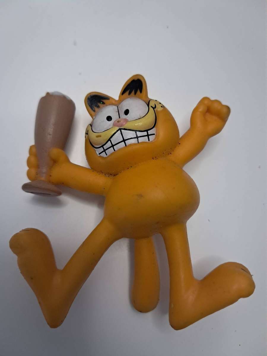 2 x Garfield DVD's & Garfield Toy