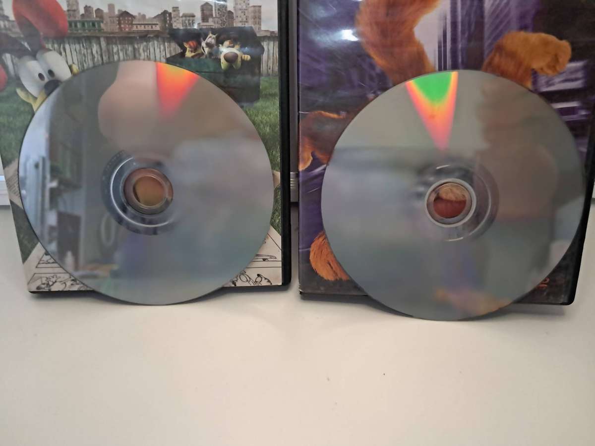 2 x Garfield DVD's & Garfield Toy