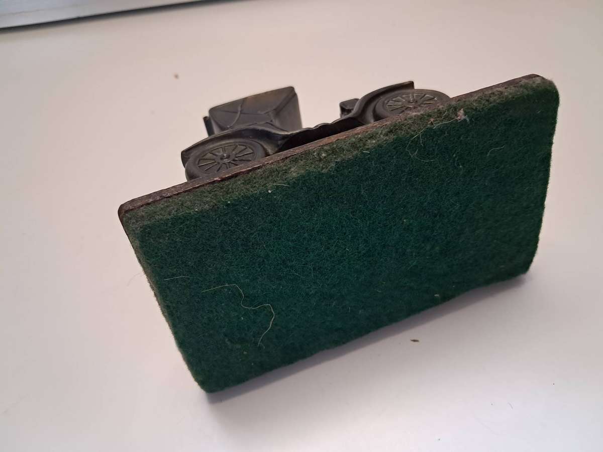 Vintage die-cast metal table lighter