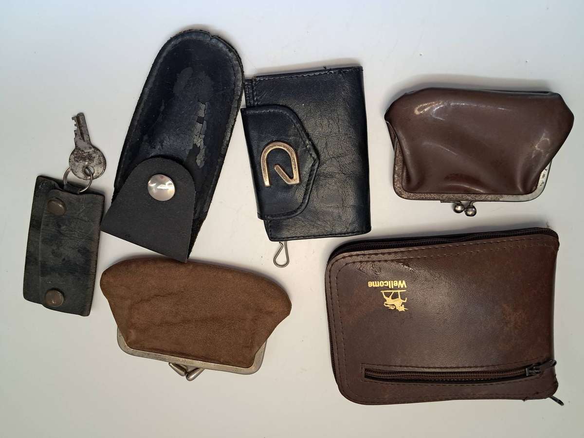Job-lot vintage coin purses & others