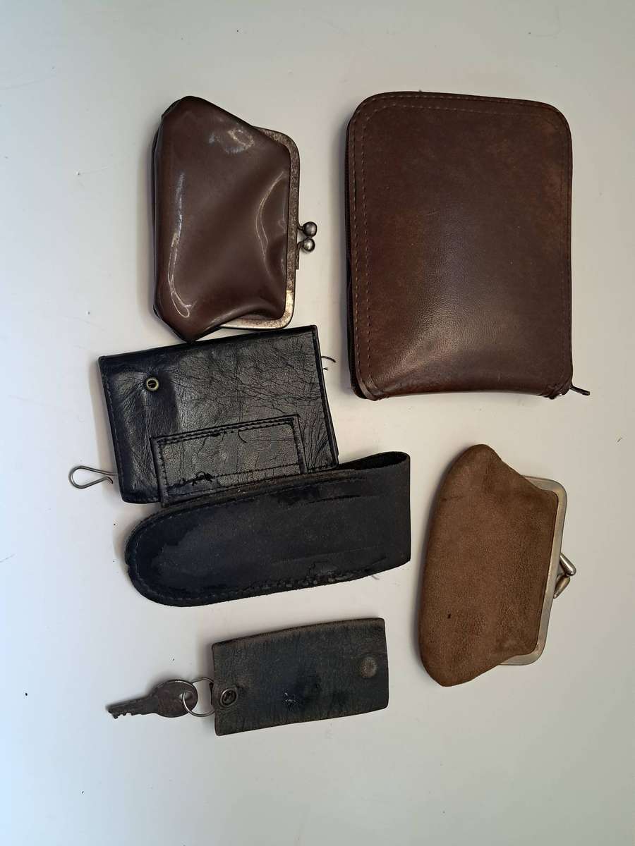 Job-lot vintage coin purses & others