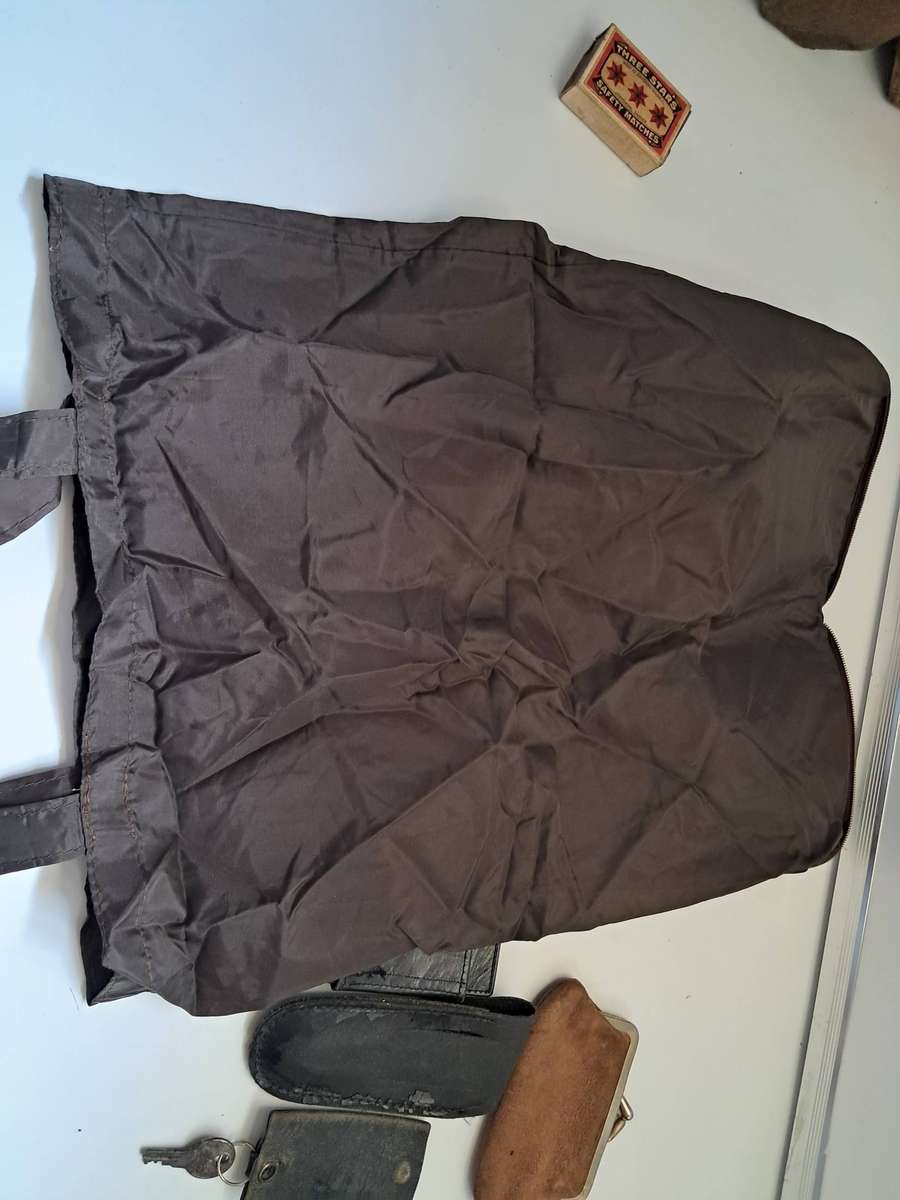 Job-lot vintage coin purses & others