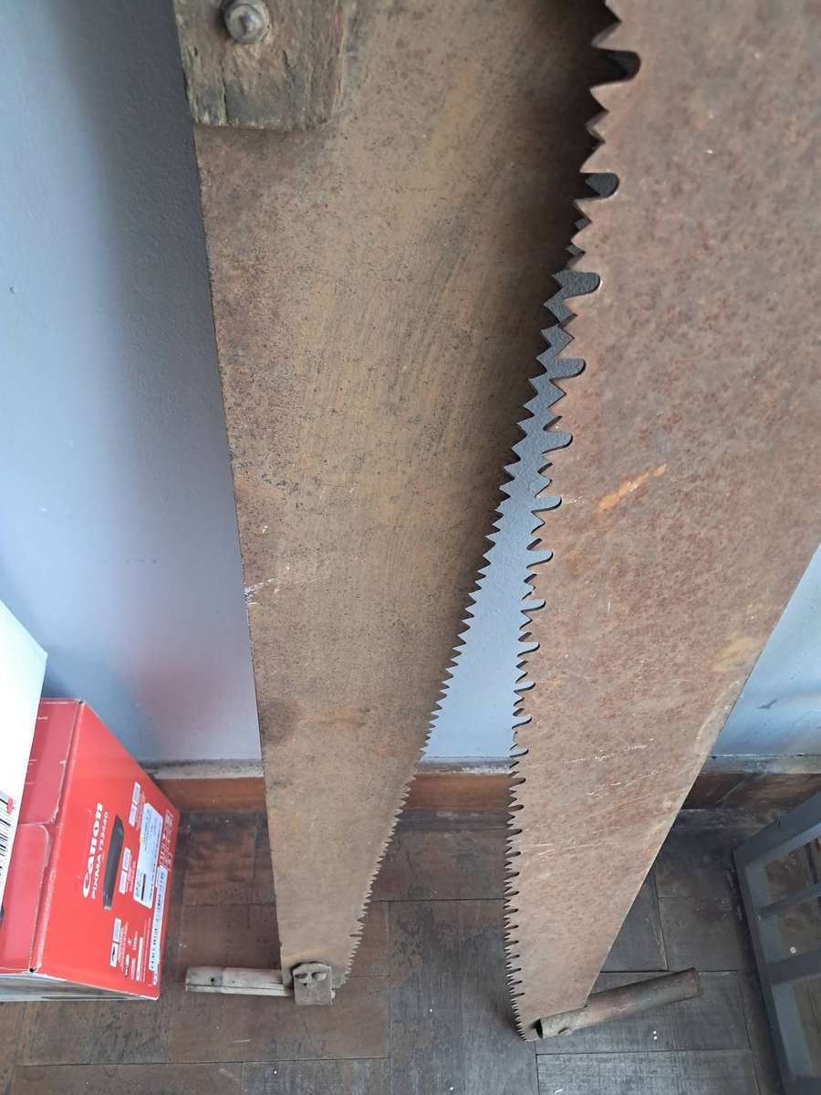 2 x Antique crosscut saws (For Decoration only)