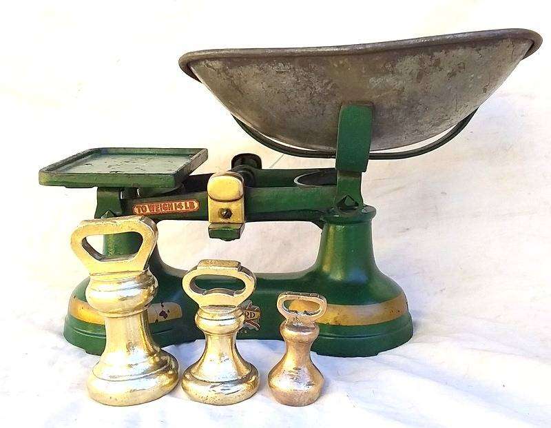 Vintage 1940 14LB The standard Cast Iron Scale
