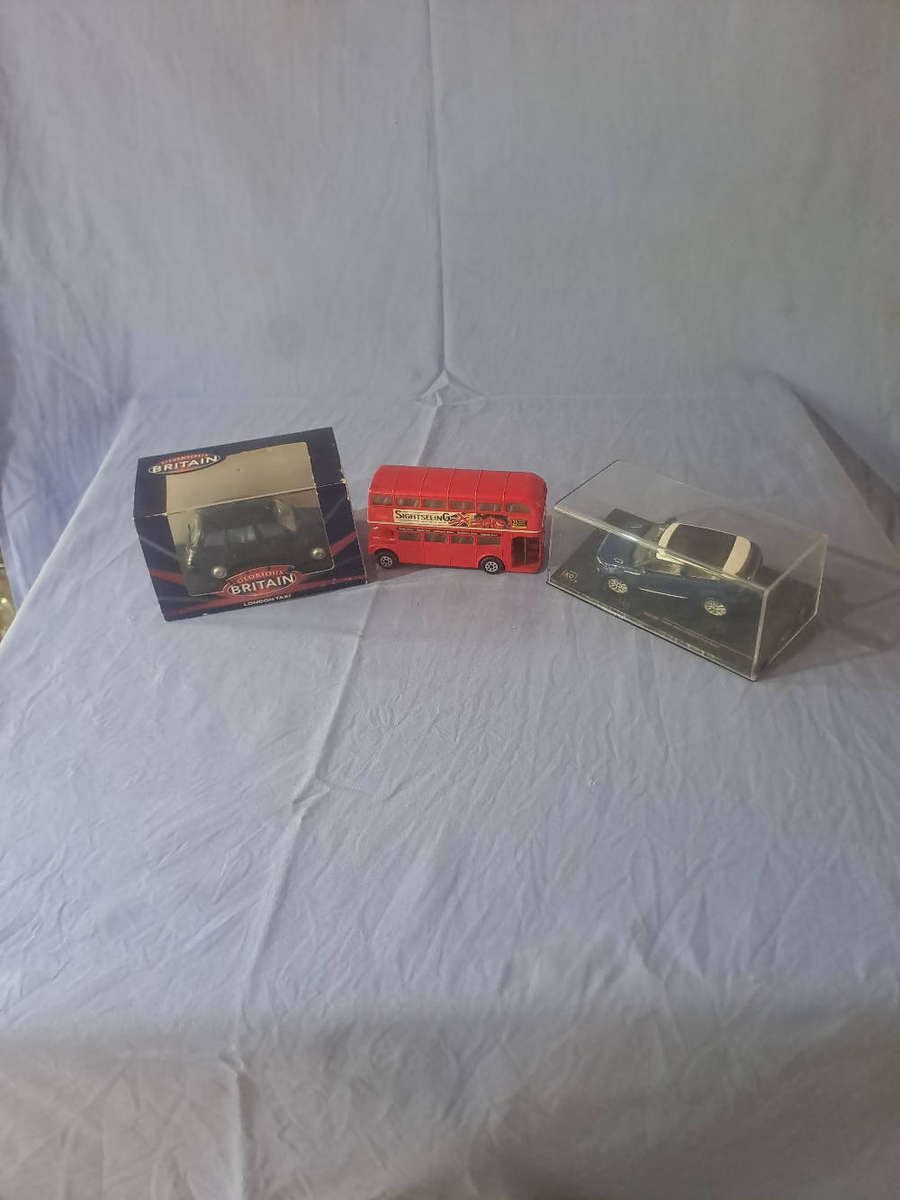 1:43 Diecast cars