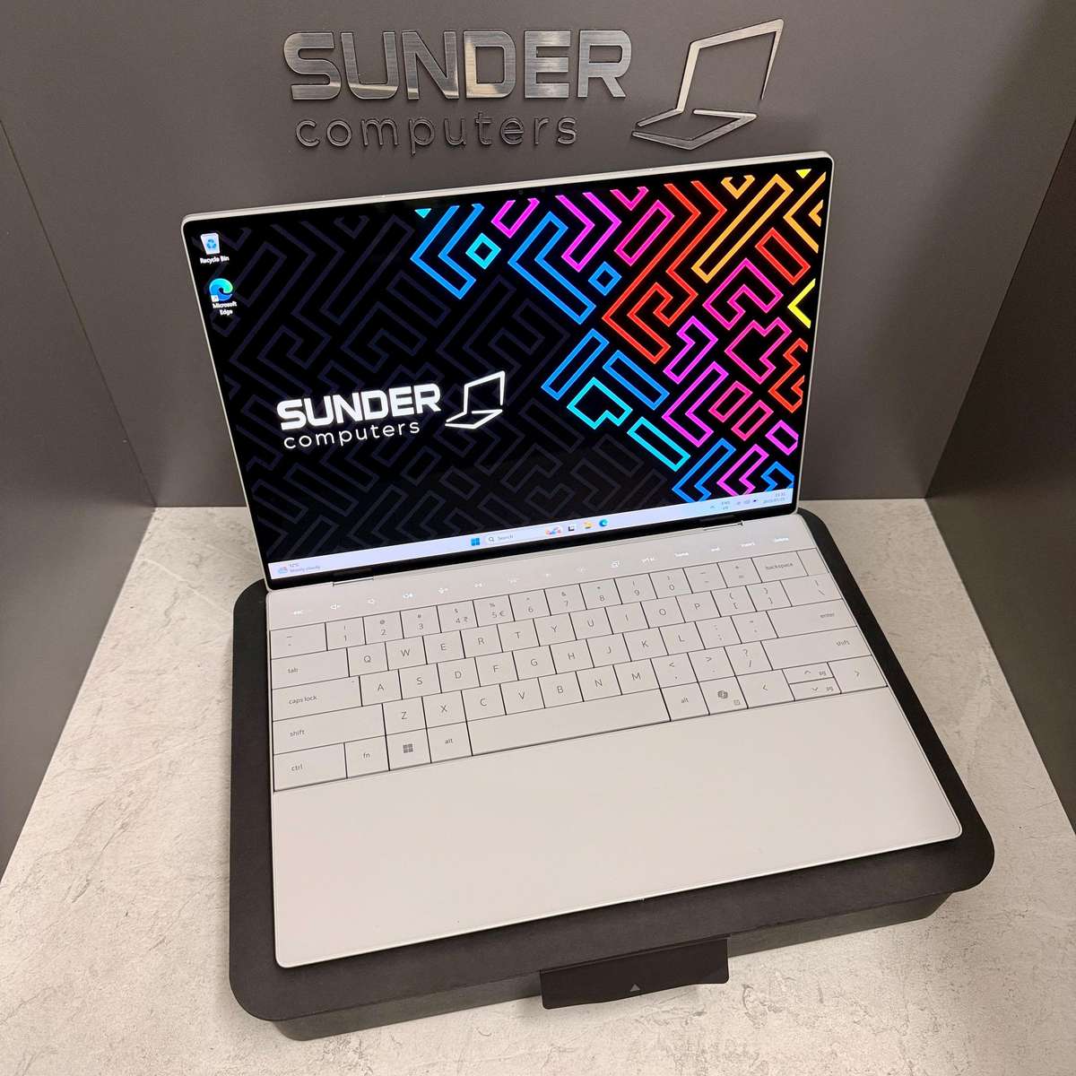 Dell XPS 13 9350 [Ultra 7 258V, 32GB, 1TB SSD, 3K OLED, Touch, Win 11 Pro] New, Warranty