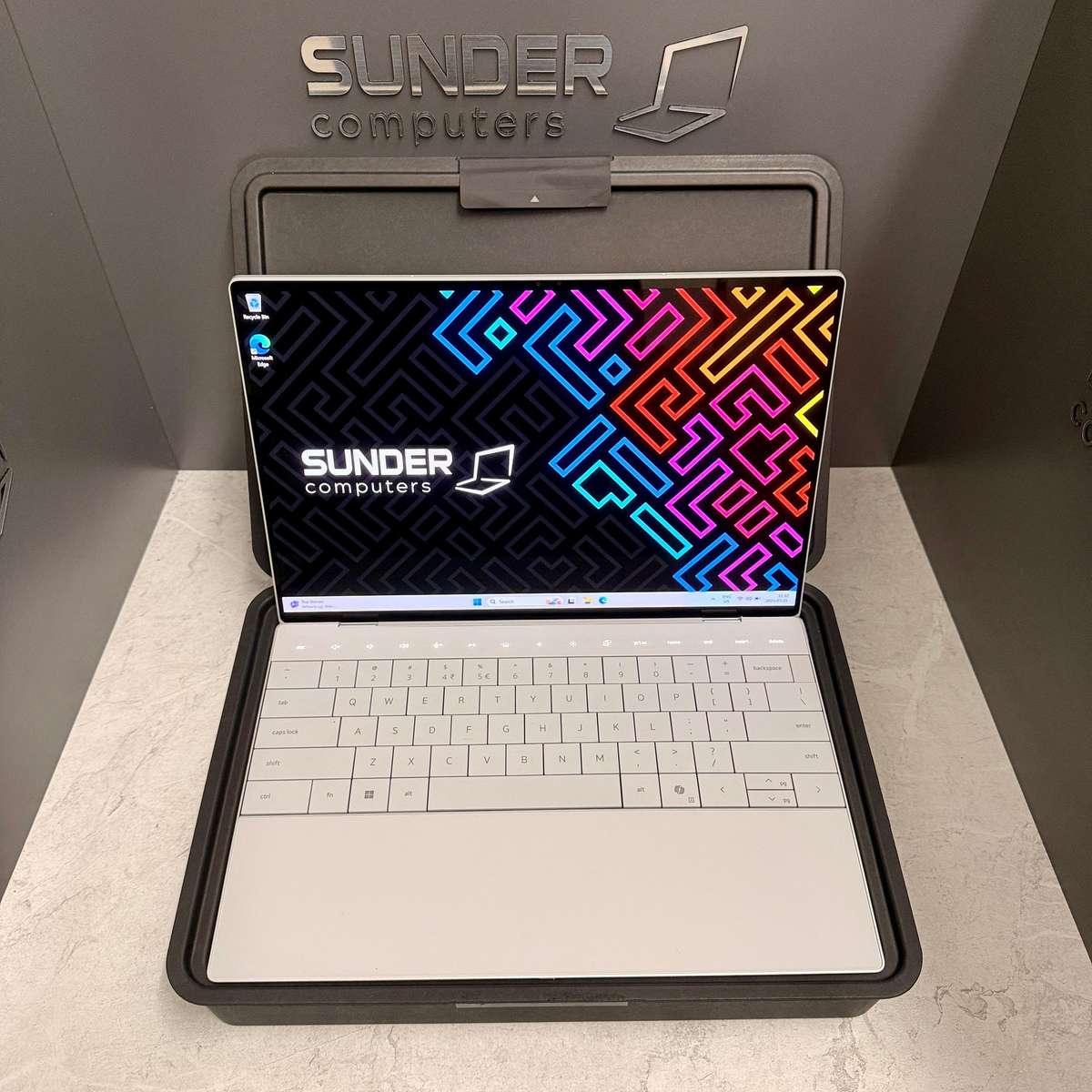 Dell XPS 13 9350 [Ultra 7 258V, 32GB, 1TB SSD, 3K OLED, Touch, Win 11 Pro] New, Warranty