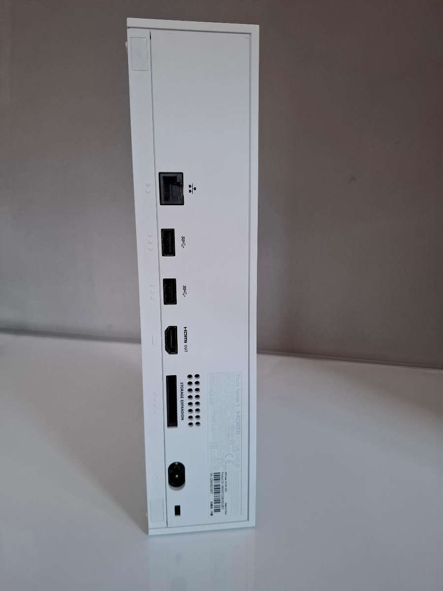 Xbox Series S Console 512GB  Fully Functional with Controller & Cables