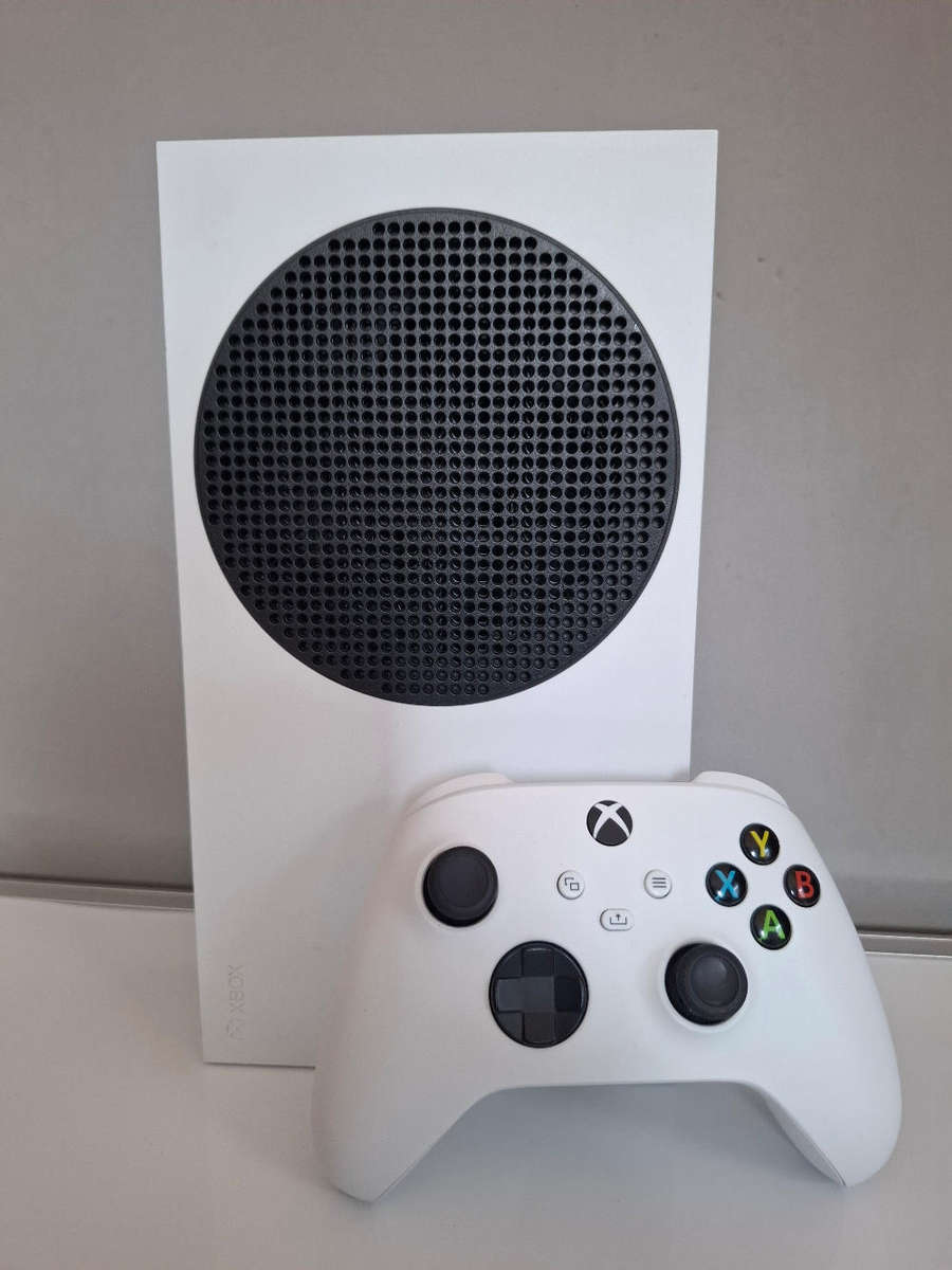 Xbox Series S Console 512GB  Fully Functional with Controller & Cables