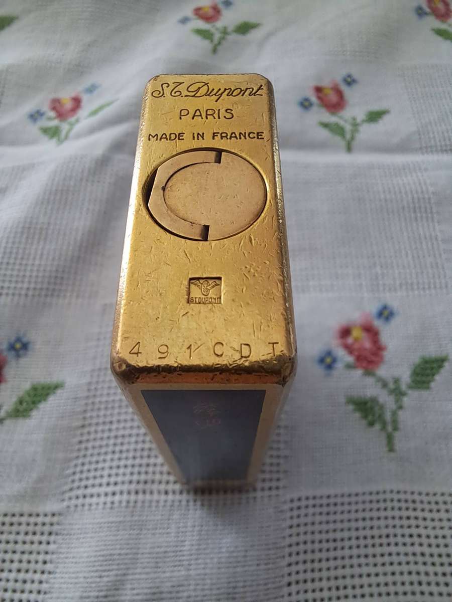 St Dupont Lighter Gold Plated Black Laquer