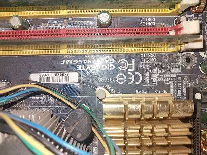 Gigabyte GA 8I945GMF  , Intel 630 3.0Ghz , 2Gb Ram