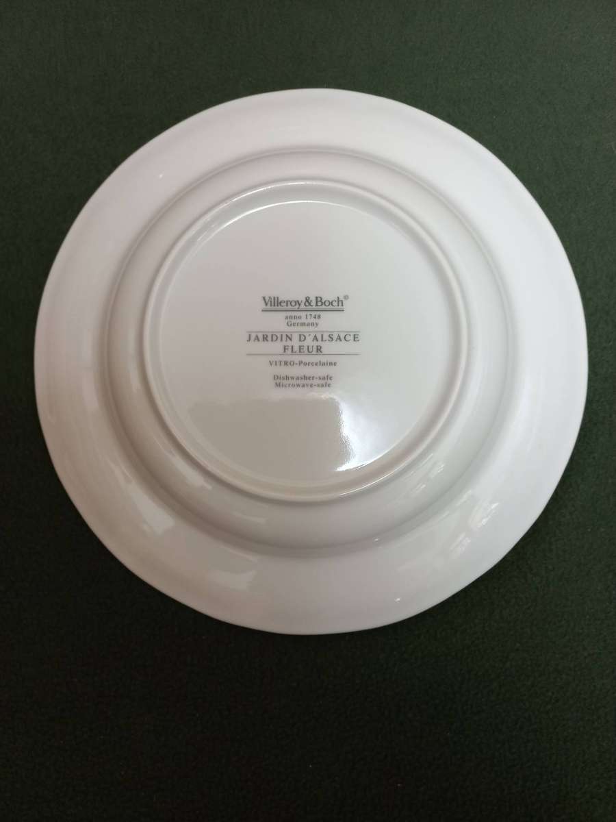 Villeroy and Boch Jardin D``` Alsace Fleur Soup\Desert bowls.