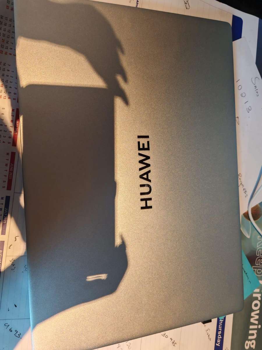 Huawei Matebook D16