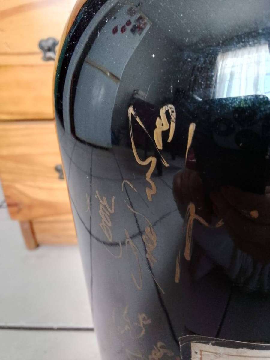  Springbok Rugby Legends Signed 2002 Oranjerivier Wine Bottle  Collectors Item
