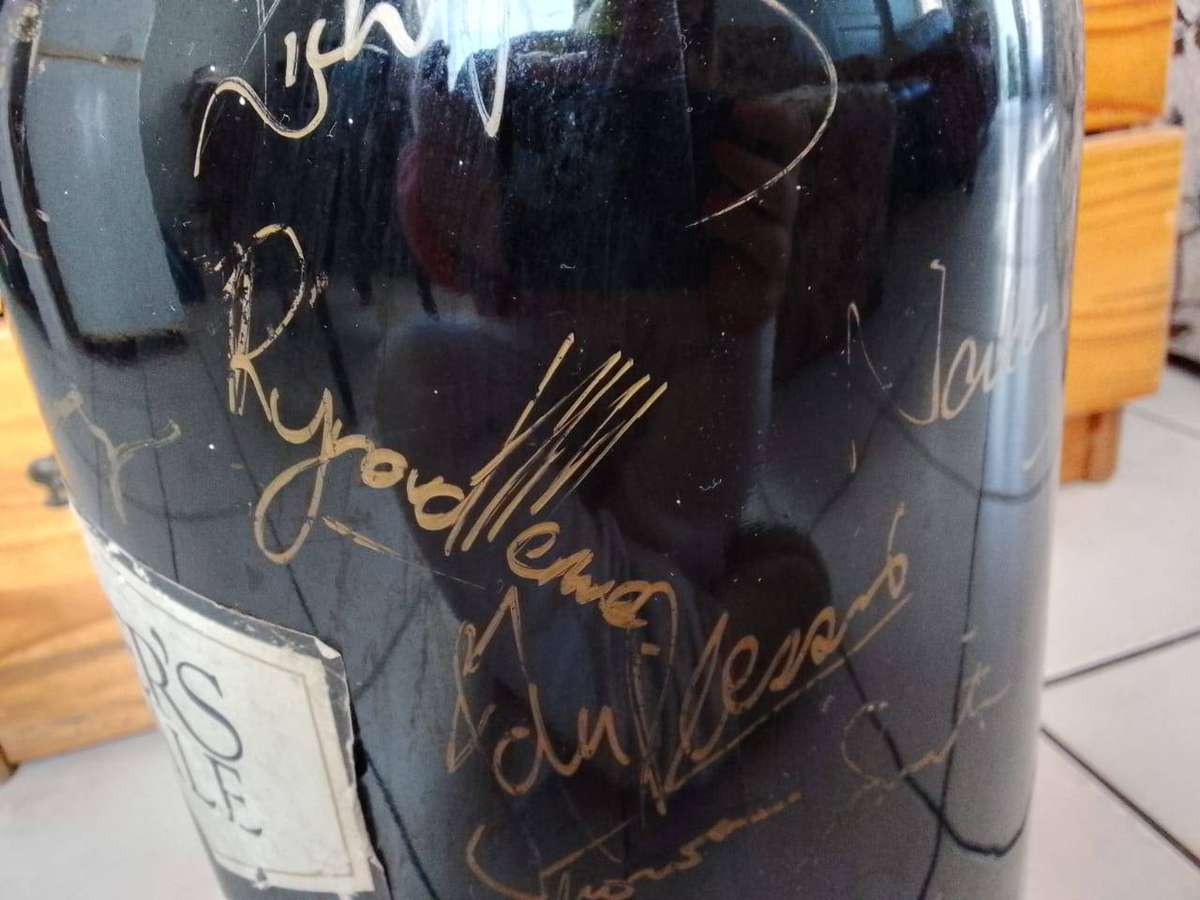  Springbok Rugby Legends Signed 2002 Oranjerivier Wine Bottle  Collectors Item