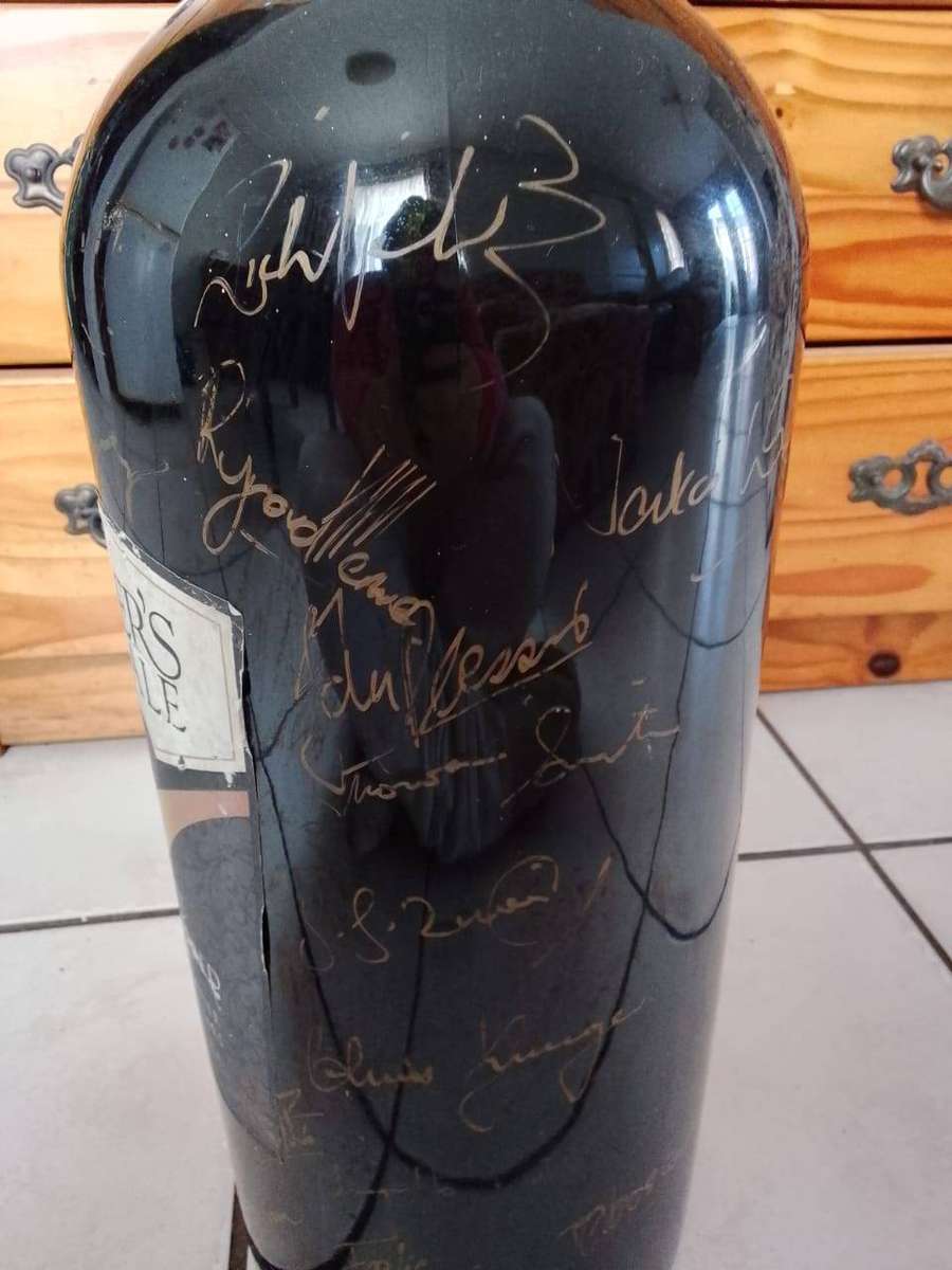  Springbok Rugby Legends Signed 2002 Oranjerivier Wine Bottle  Collectors Item
