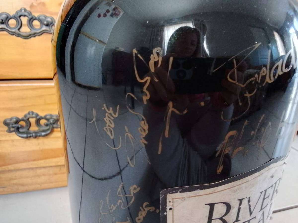  Springbok Rugby Legends Signed 2002 Oranjerivier Wine Bottle  Collectors Item