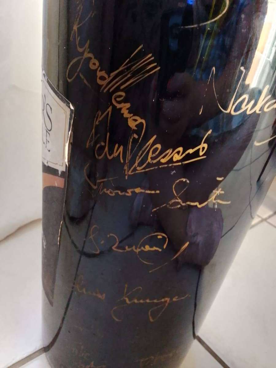  Springbok Rugby Legends Signed 2002 Oranjerivier Wine Bottle  Collectors Item