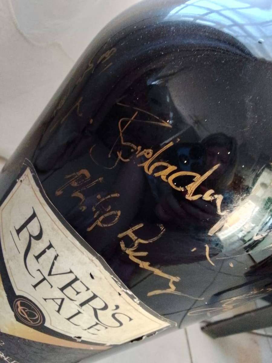 Springbok Rugby Legends Signed 2002 Oranjerivier Wine Bottle  Collectors Item