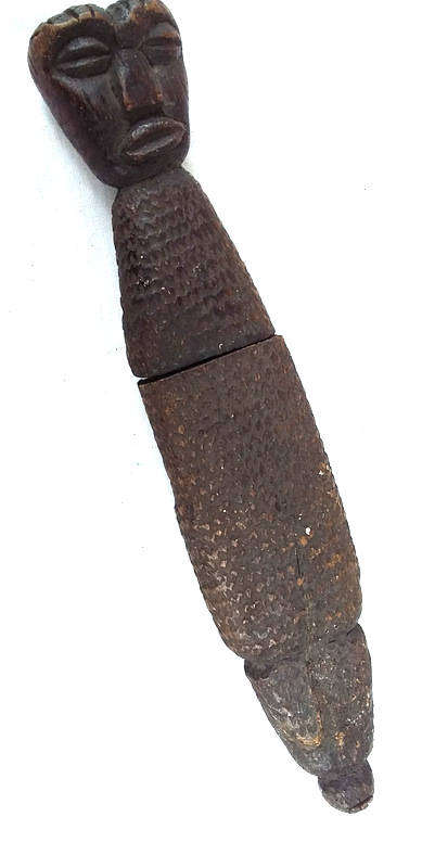 Antique African Tribal Dagger , Size 21cm long blade 11 x 3cm